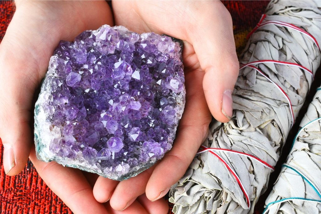 Amethyst: Meaning, Properties, and Benefits You Should Know