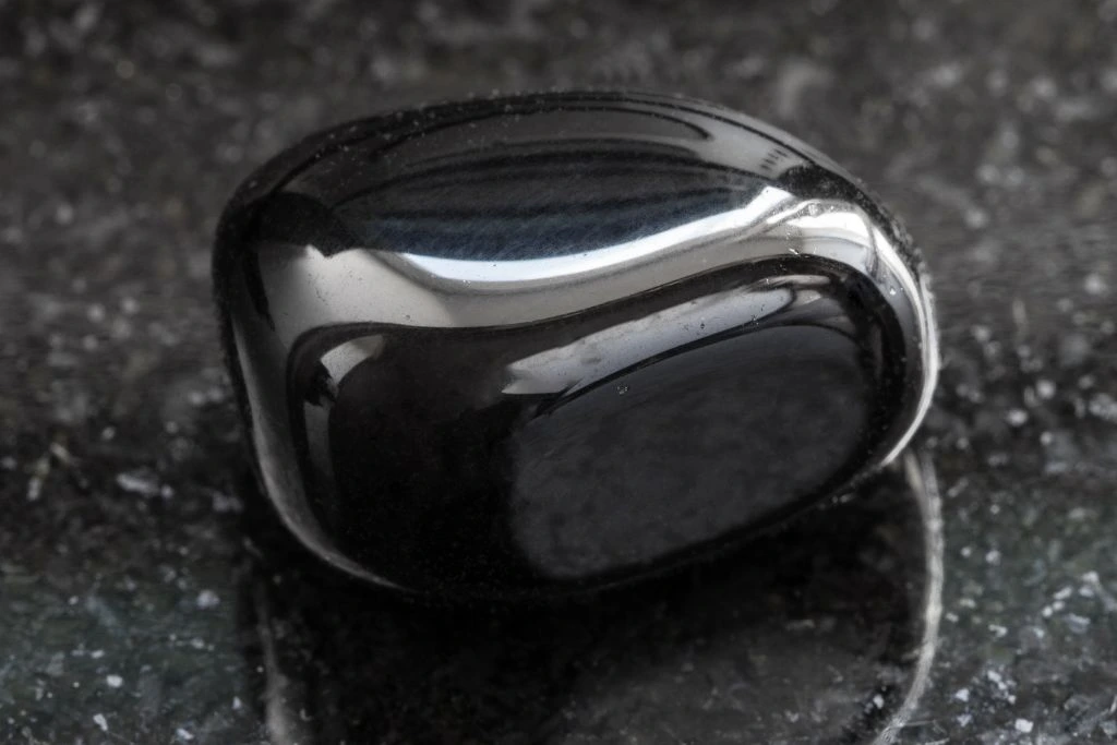 Black Onyx: Meaning, Properties, and Benefits You Should Know