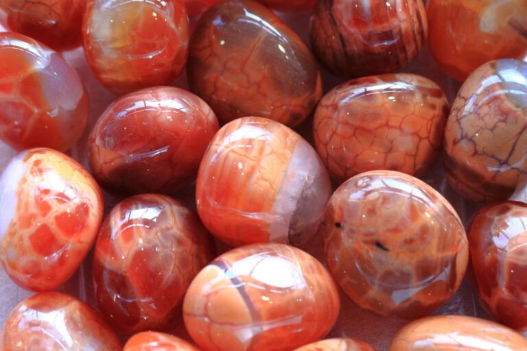 fire-agate-meaning-properties-and-benefits-you-should-know