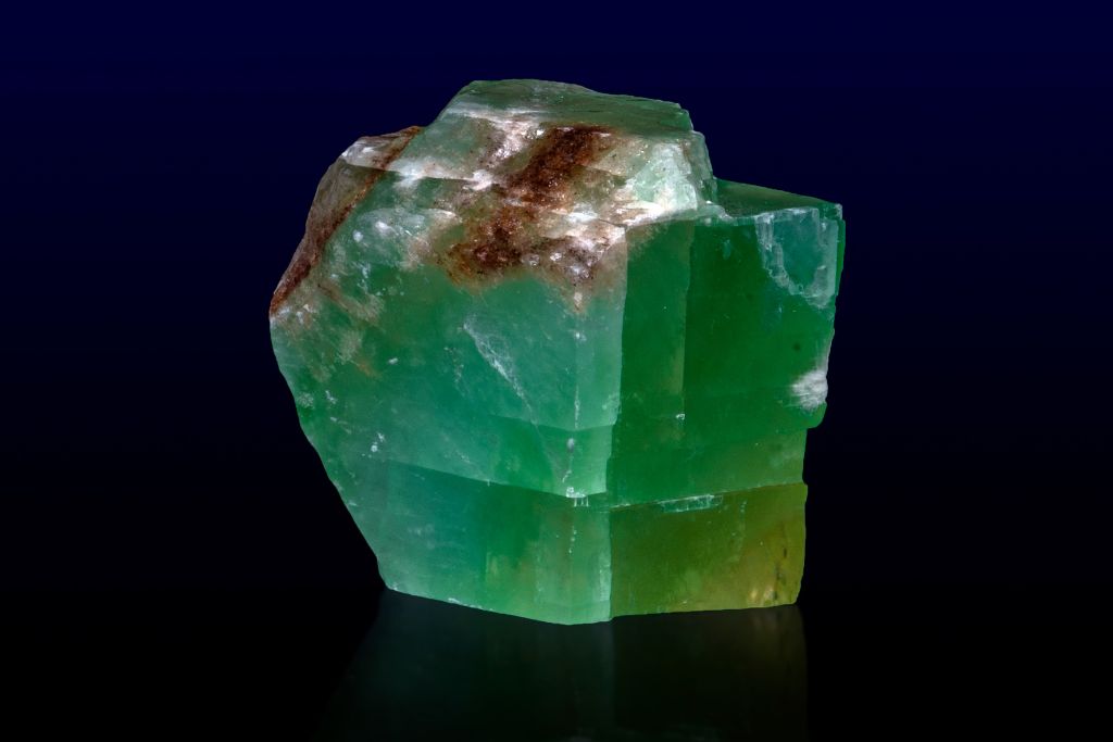 Green Calcite: Meaning, Properties, Benefits You Should Know
