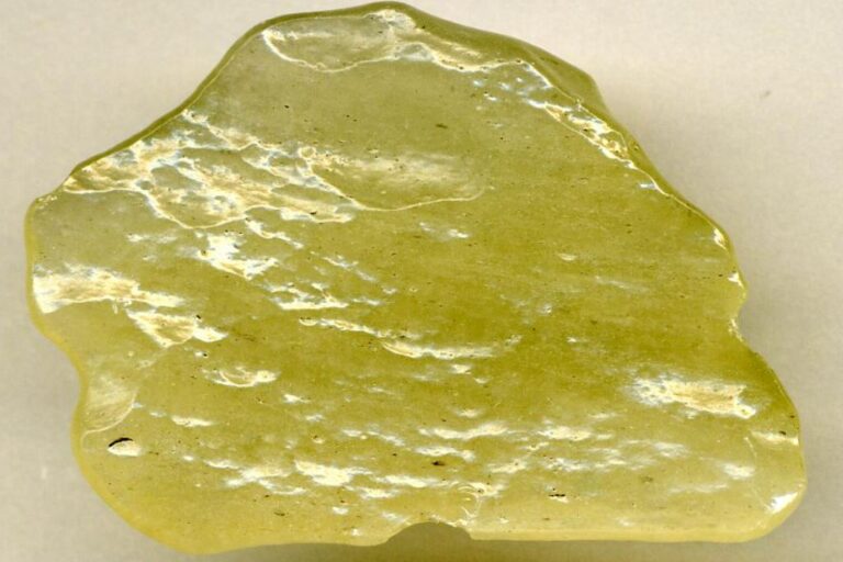 Libyan Desert Glass Know Its Meaning Properties Benefits 0232